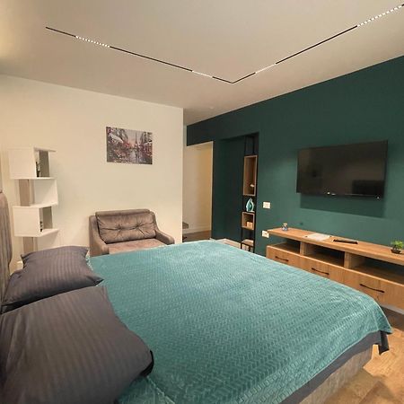 Downtown Studio Apartments Tiranë Eksteriør bilde