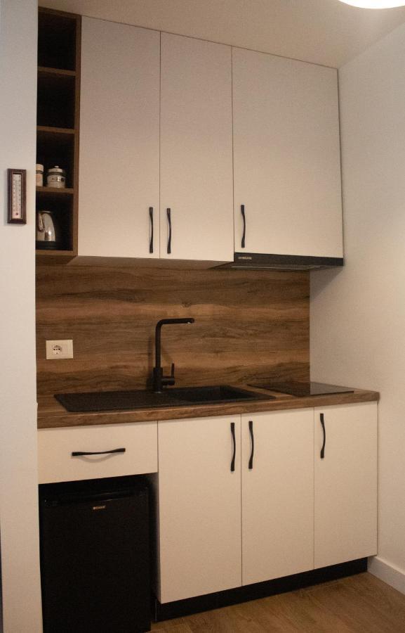Downtown Studio Apartments Tiranë Eksteriør bilde