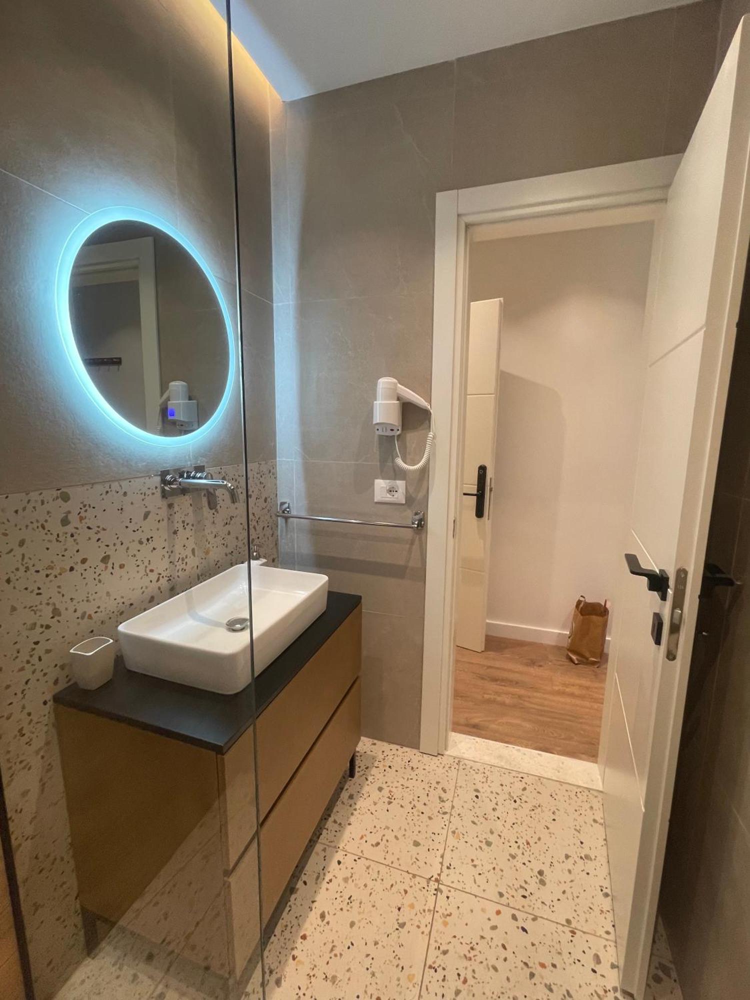 Downtown Studio Apartments Tiranë Eksteriør bilde