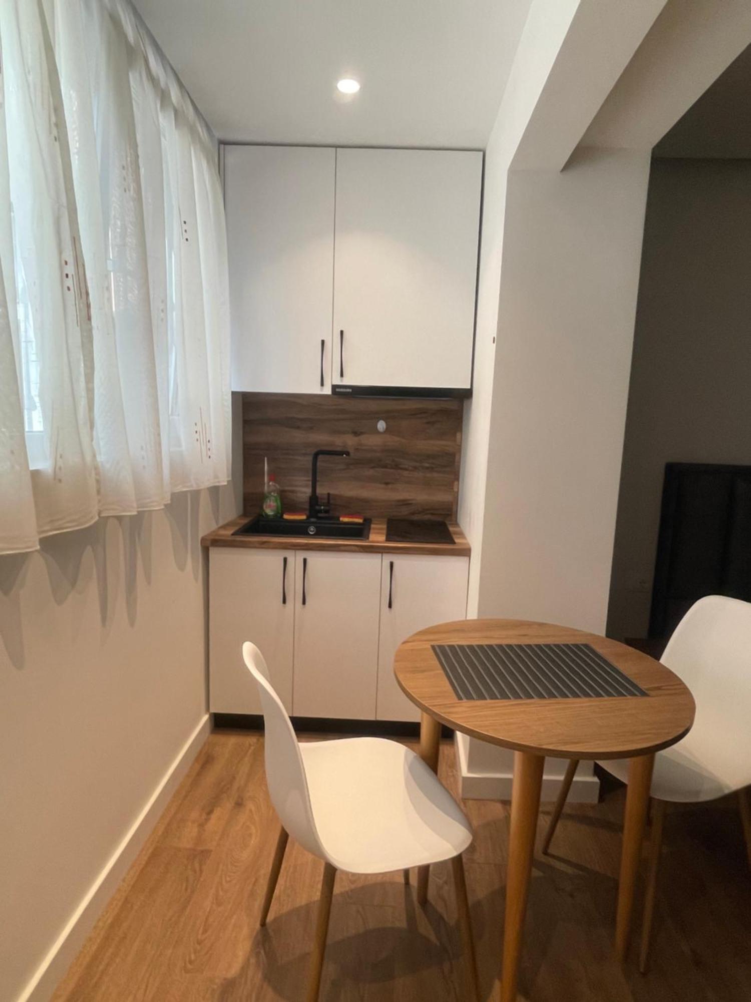Downtown Studio Apartments Tiranë Eksteriør bilde