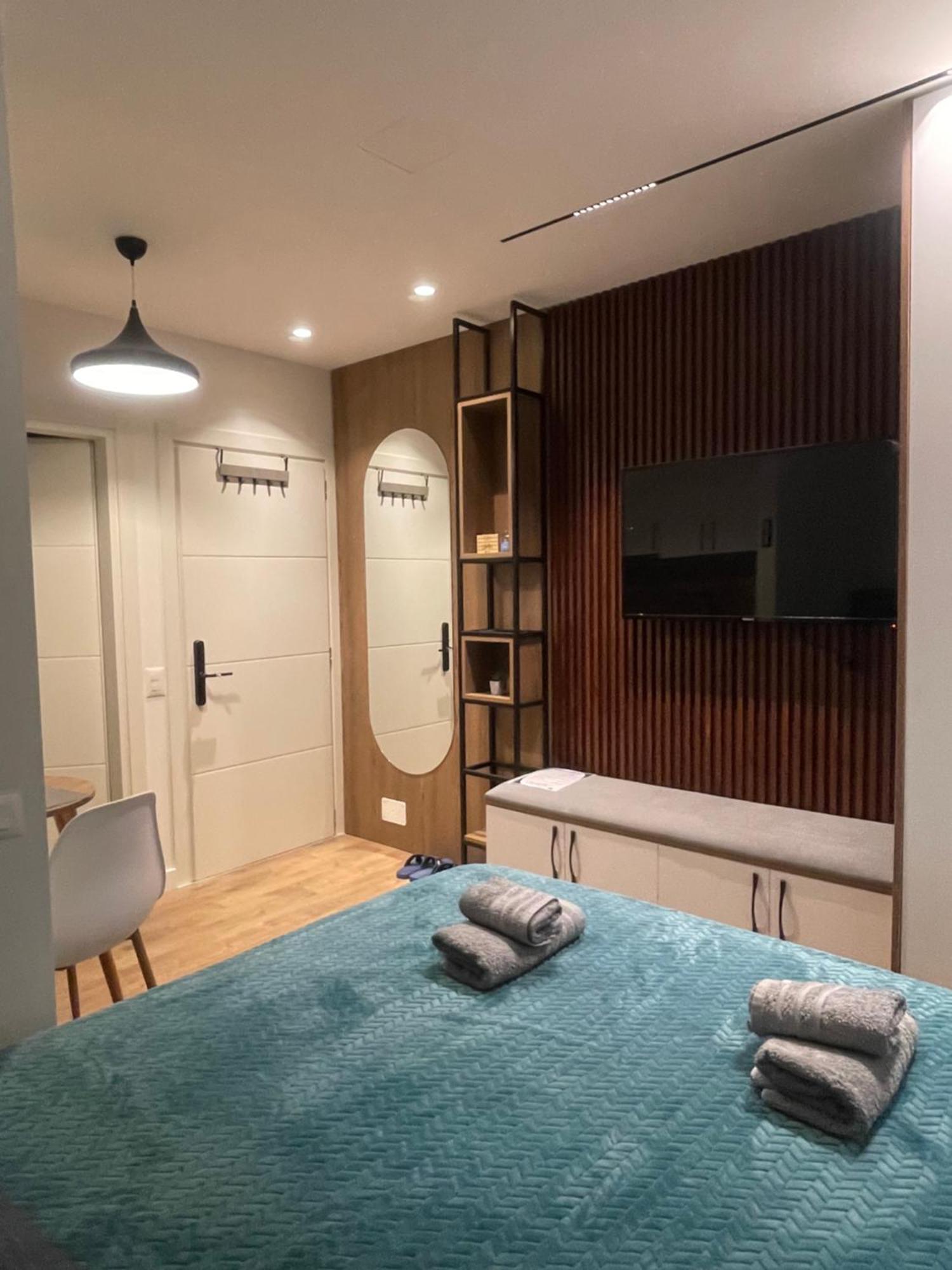 Downtown Studio Apartments Tiranë Eksteriør bilde