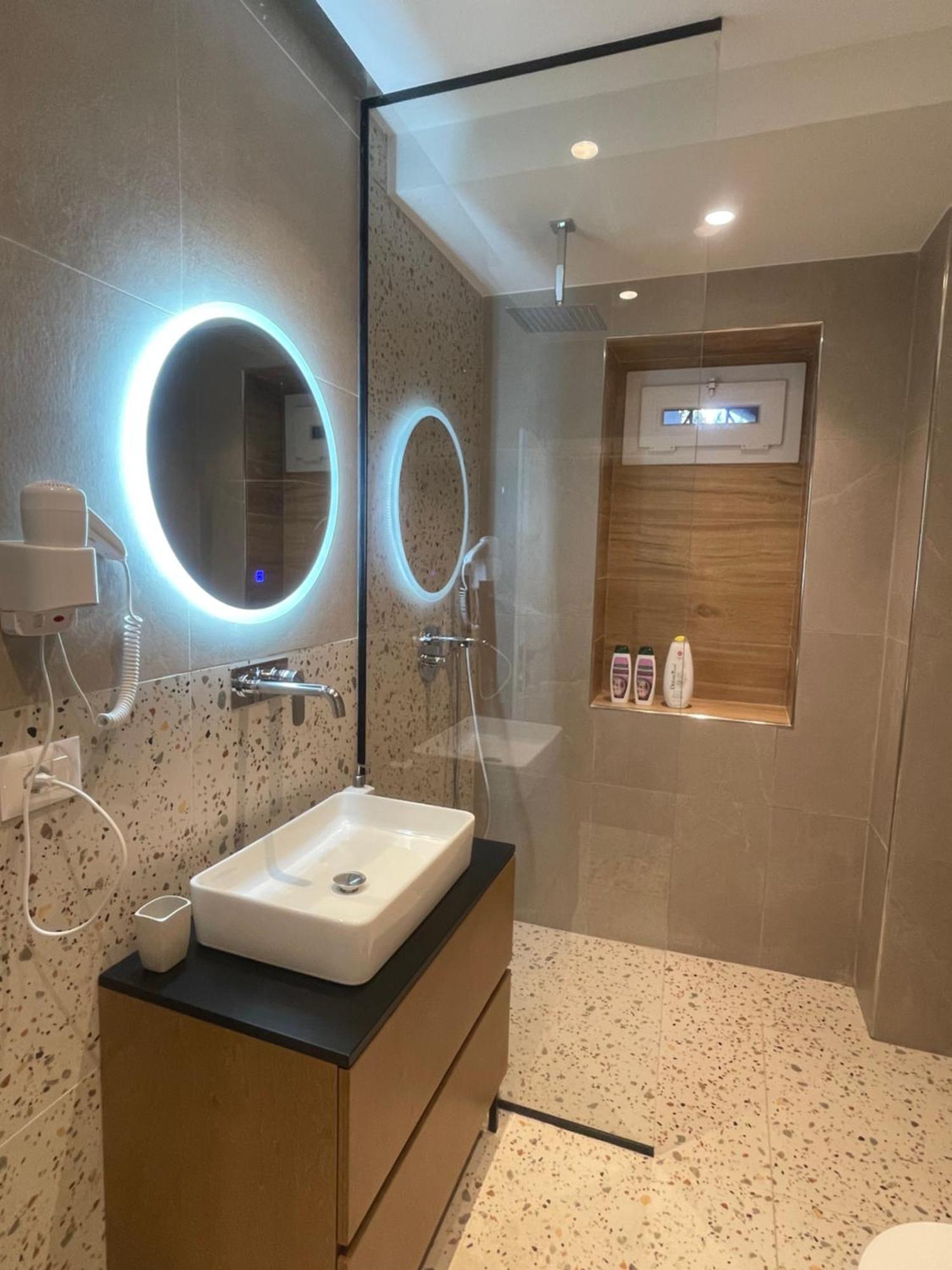 Downtown Studio Apartments Tiranë Eksteriør bilde