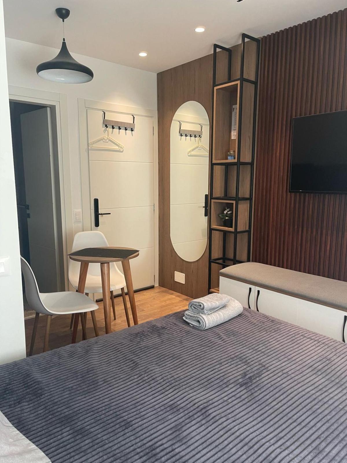 Downtown Studio Apartments Tiranë Eksteriør bilde